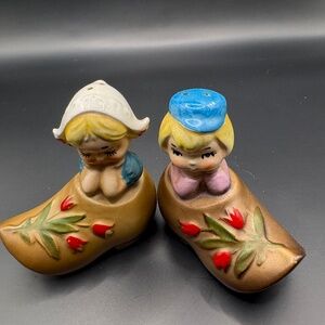 Vintage Dutch Boy & Girl Salt & Pepper Shaker Set Lefton Japan